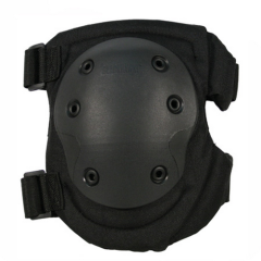 TACTICAL KNEE PADS BLACK  Tactical Kneepads V2 Black New dual injection-molded flex cap design allows maximum flexibility for ease of movement and comfortMinimizes gap between the bottom of the cap and nylon carrier when flexed Padded side extensions for
